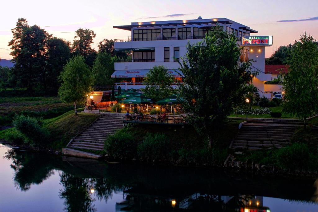 Hotel Le Pont Prijedor Exterior foto