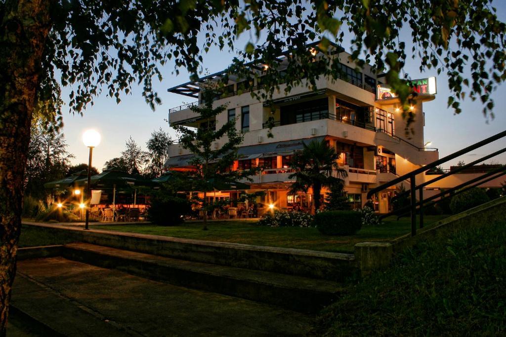 Hotel Le Pont Prijedor Exterior foto